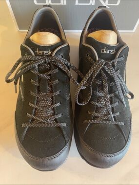 Dansko Black Waterproof 42 Wide